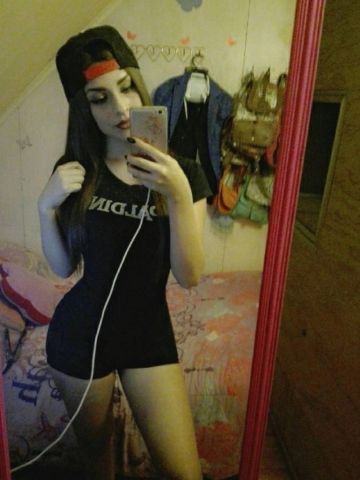 Алиса Богиня Мирный